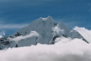 Lire la suite à propos de l’article Trek vers le Sommet du Pisang Peak (6091m) et tour des Annapurnas