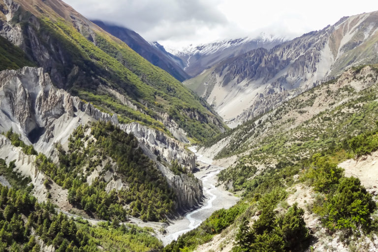 Lire la suite à propos de l’article Camp de base de l’ANNAPURNA (4130m) direct sur 10 jours